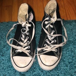 Women’s Black converse